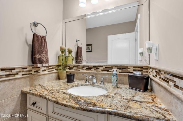 362 Meadowood Road, Jackson, NJ 08527