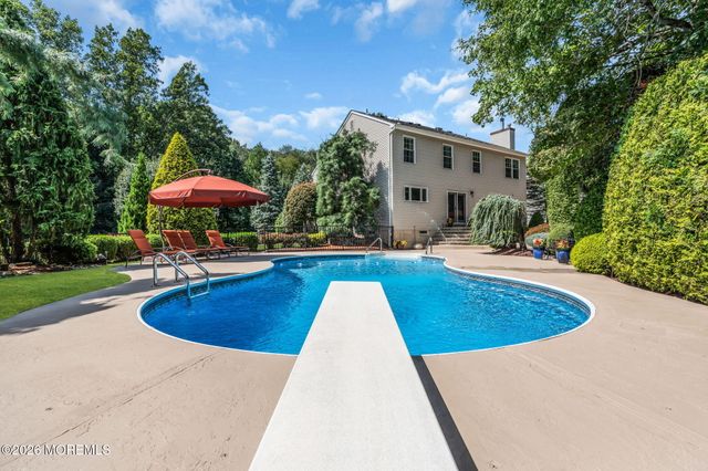 362 Meadowood Road, Jackson, NJ 08527