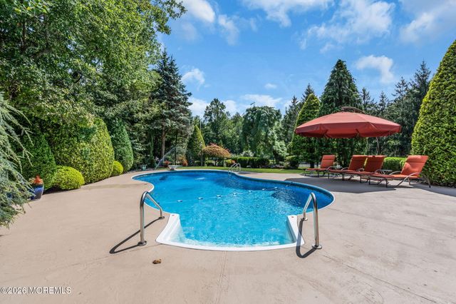 362 Meadowood Road, Jackson, NJ 08527