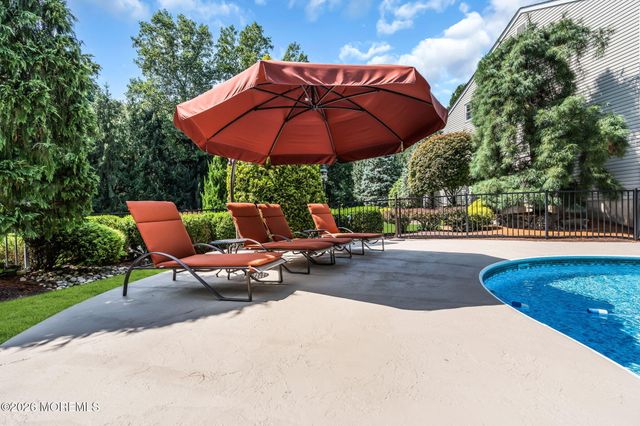 362 Meadowood Road, Jackson, NJ 08527