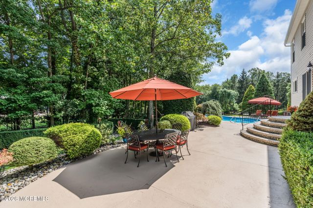 362 Meadowood Road, Jackson, NJ 08527