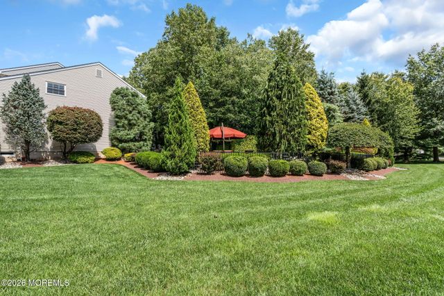 362 Meadowood Road, Jackson, NJ 08527