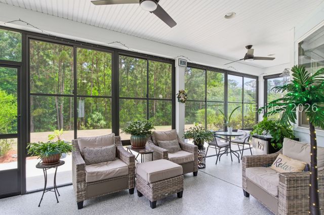 927 Landshark Blvd, Hardeeville, SC 29927