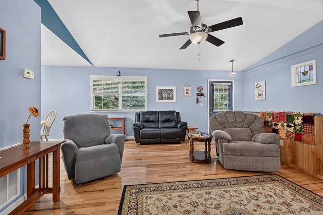 387 Ruby Lane, Mineral Bluff, GA 30559
