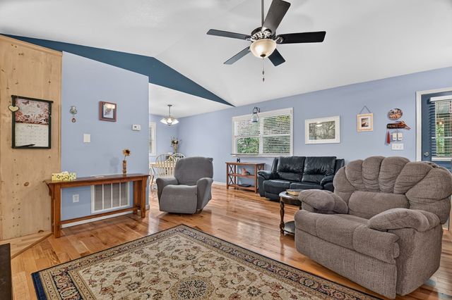 387 Ruby Lane, Mineral Bluff, GA 30559
