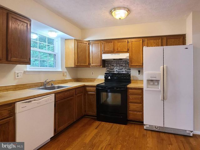 1 MARTIN ST, Stafford, VA 22556