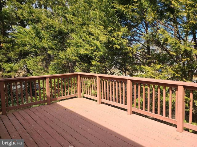1 MARTIN ST, Stafford, VA 22556