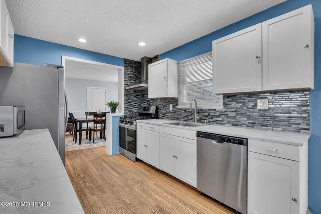 1 Castle Avenue, Jackson, NJ 08527