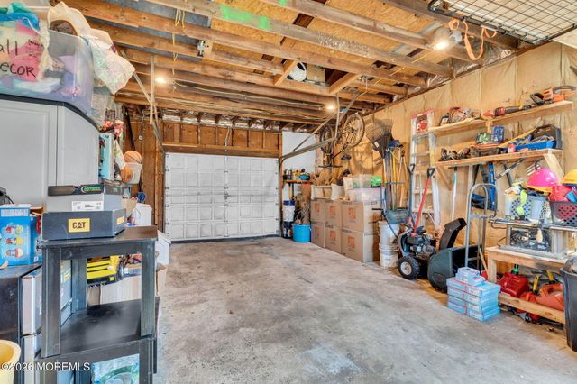 1 Castle Avenue, Jackson, NJ 08527