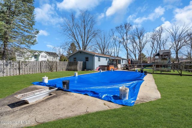 1 Castle Avenue, Jackson, NJ 08527