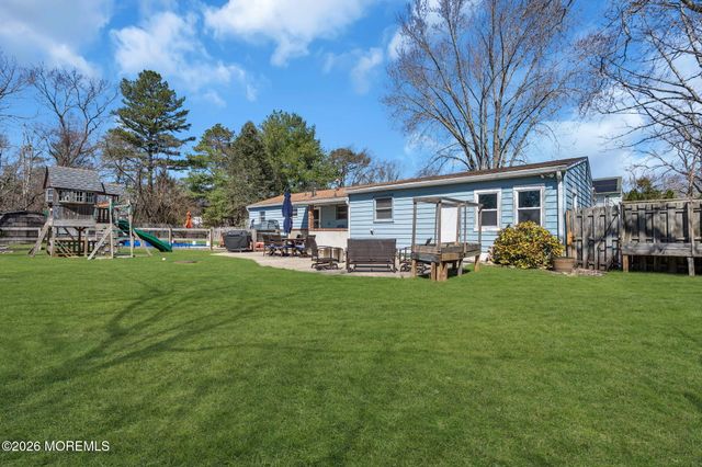 1 Castle Avenue, Jackson, NJ 08527