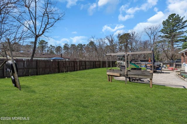 1 Castle Avenue, Jackson, NJ 08527