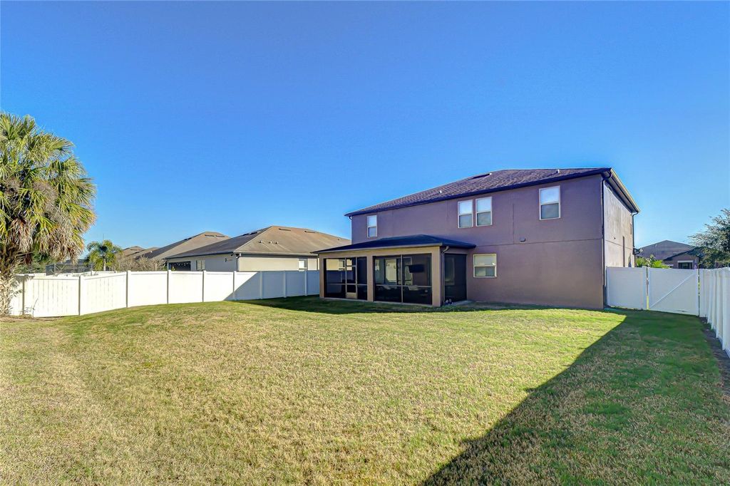 Image 2 of property listing at 1521 BANNER ELK STREET, Valrico, FL 33594