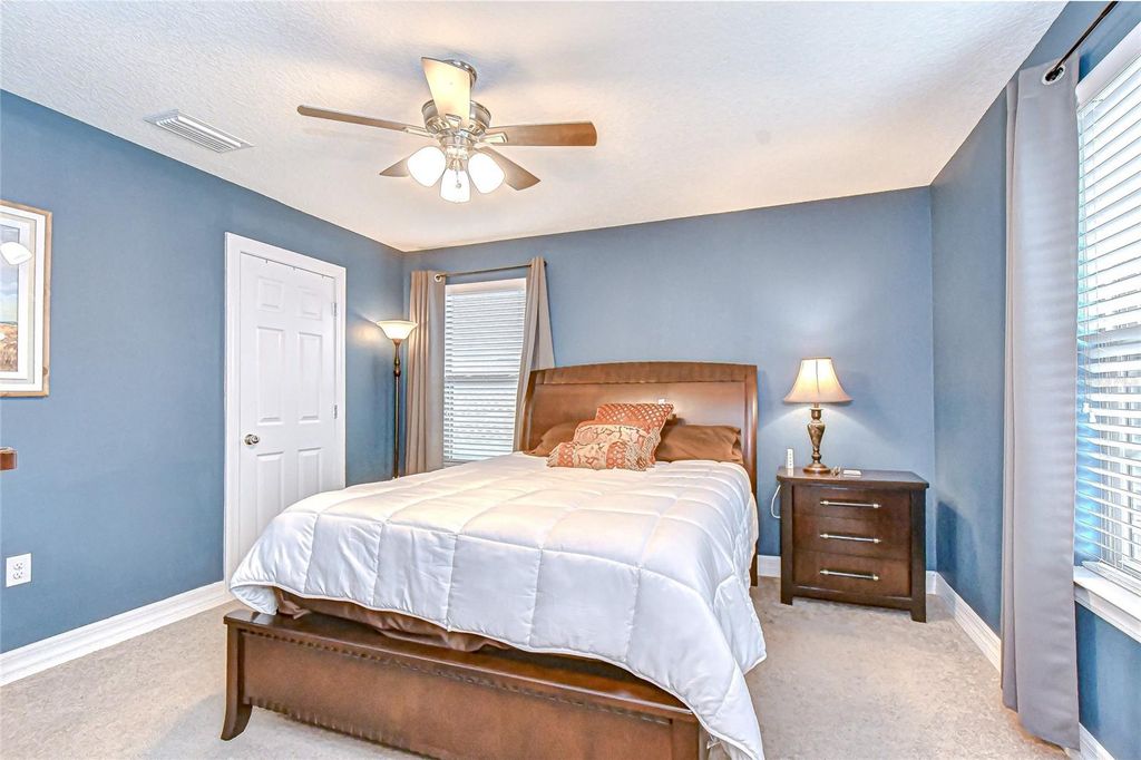 Image 26 of property listing at 1521 BANNER ELK STREET, Valrico, FL 33594