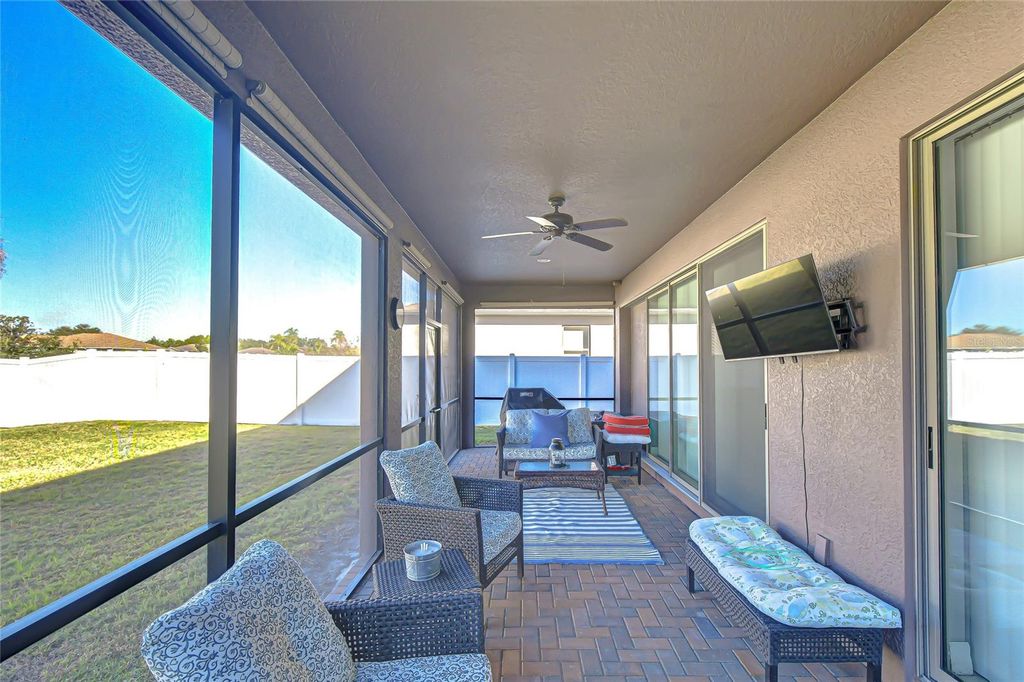 Image 30 of property listing at 1521 BANNER ELK STREET, Valrico, FL 33594