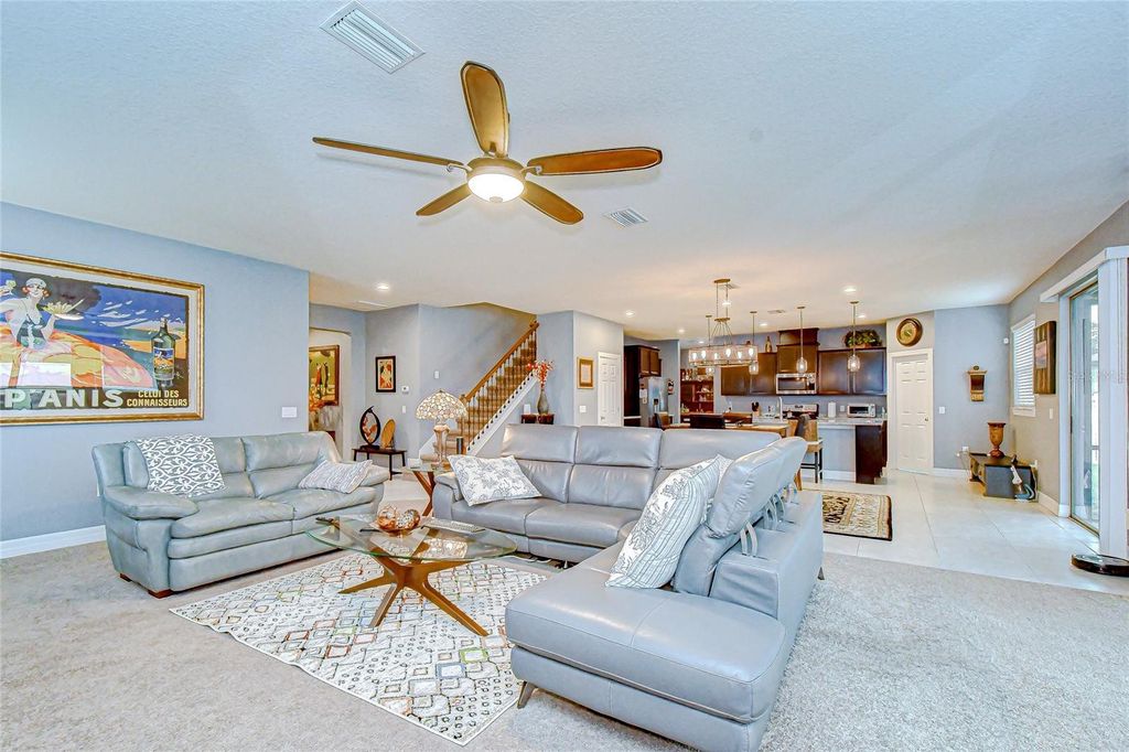 Image 9 of property listing at 1521 BANNER ELK STREET, Valrico, FL 33594