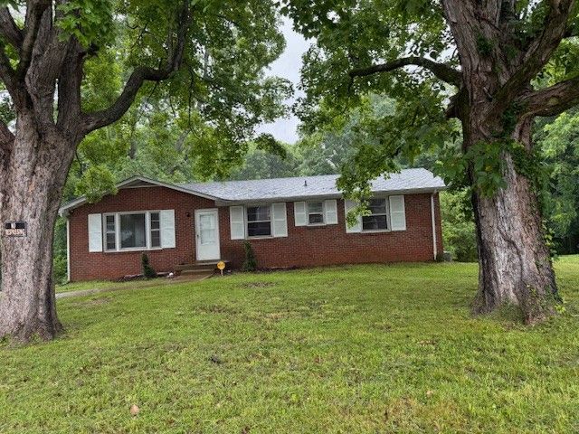 945 Richardson St, Clarksville, TN 37040