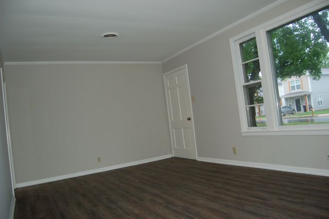 945 Richardson St, Clarksville, TN 37040