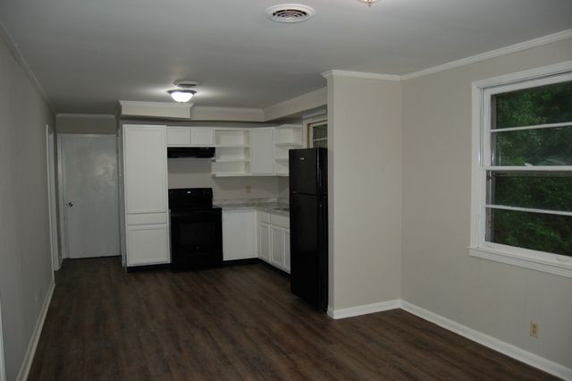 945 Richardson St, Clarksville, TN 37040