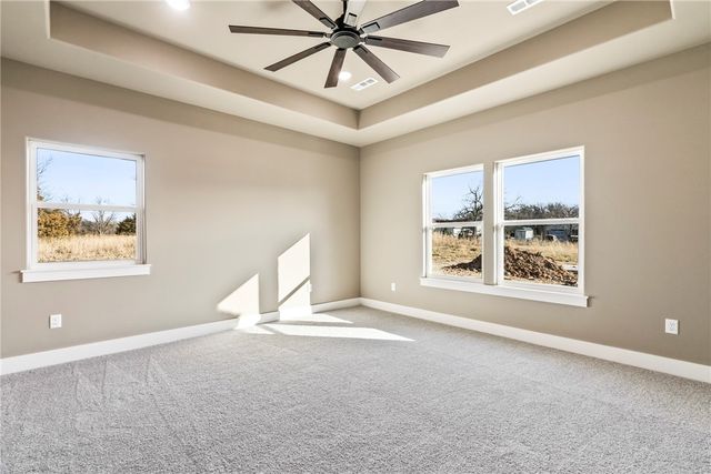 19012 Oakridge Court, Siloam Springs, AR 72761