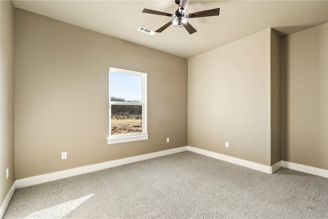 19012 Oakridge Court, Siloam Springs, AR 72761