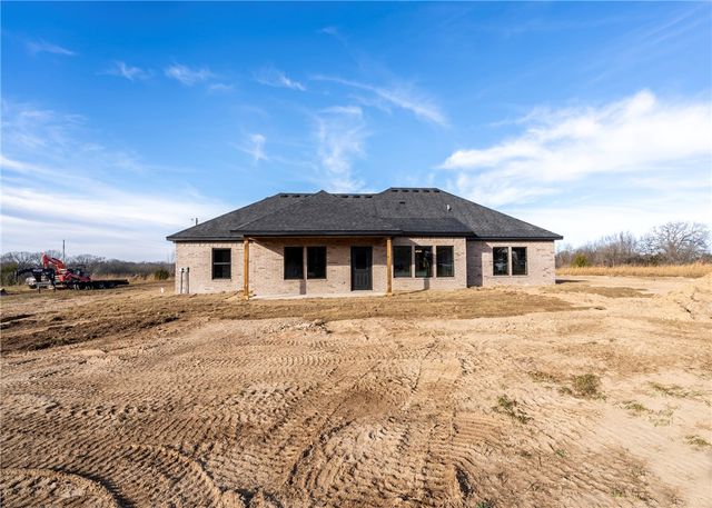 19012 Oakridge Court, Siloam Springs, AR 72761