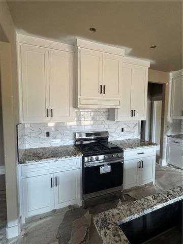 19012 Oakridge Court, Siloam Springs, AR 72761