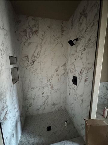 19012 Oakridge Court, Siloam Springs, AR 72761