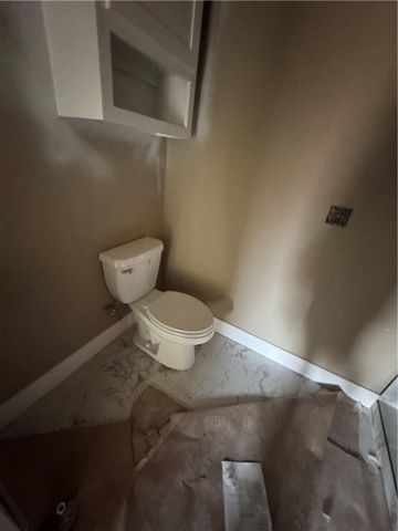 19012 Oakridge Court, Siloam Springs, AR 72761