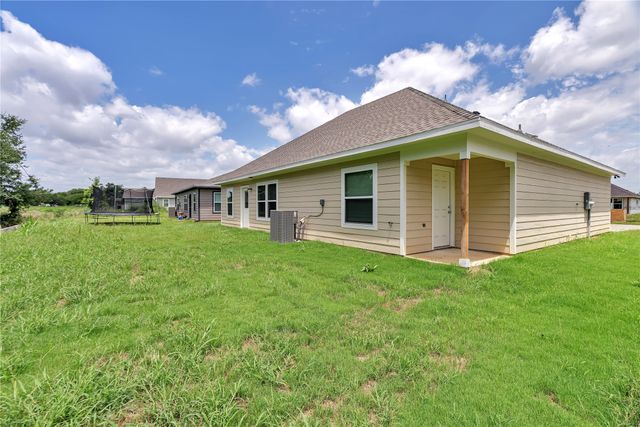 636 Crockett Drive, Cleburne, TX 76031