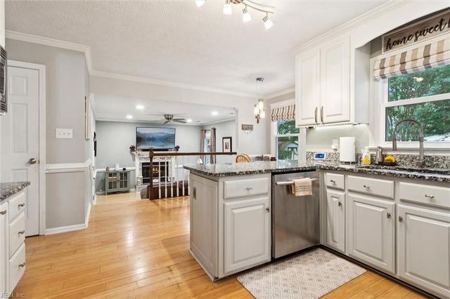100 Elise PL, Yorktown, VA 23693