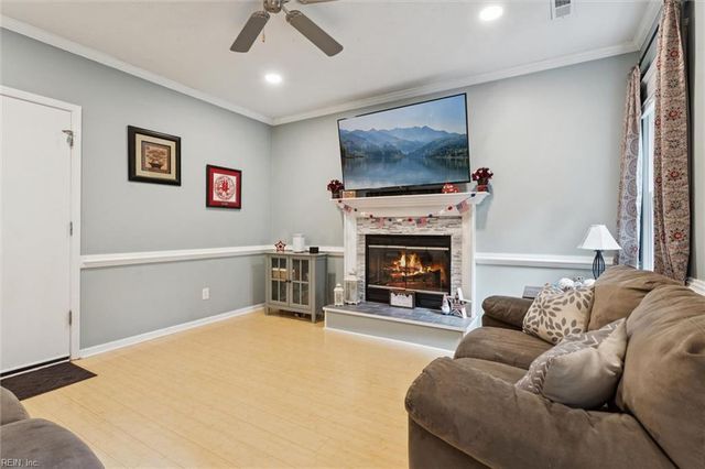 100 Elise PL, Yorktown, VA 23693