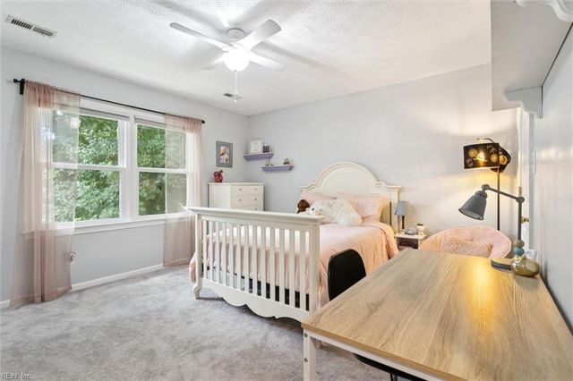 100 Elise PL, Yorktown, VA 23693