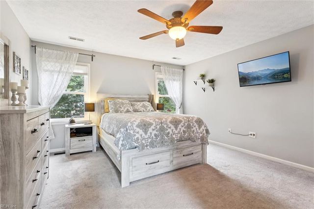 100 Elise PL, Yorktown, VA 23693