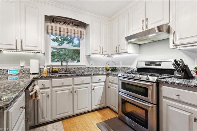100 Elise PL, Yorktown, VA 23693