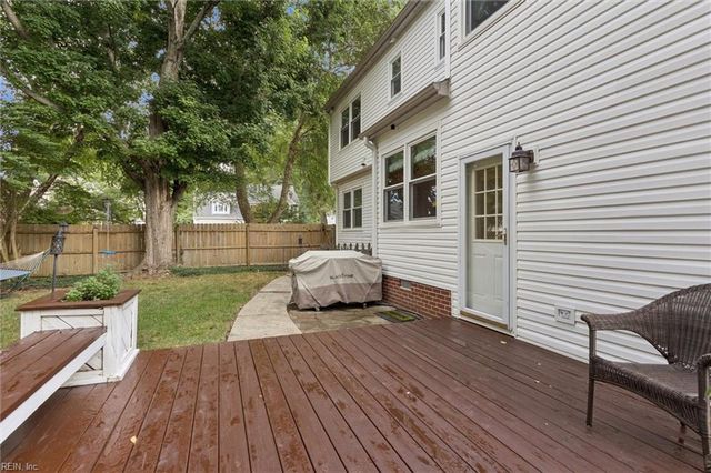 100 Elise PL, Yorktown, VA 23693