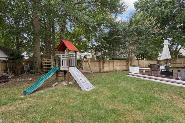 100 Elise PL, Yorktown, VA 23693