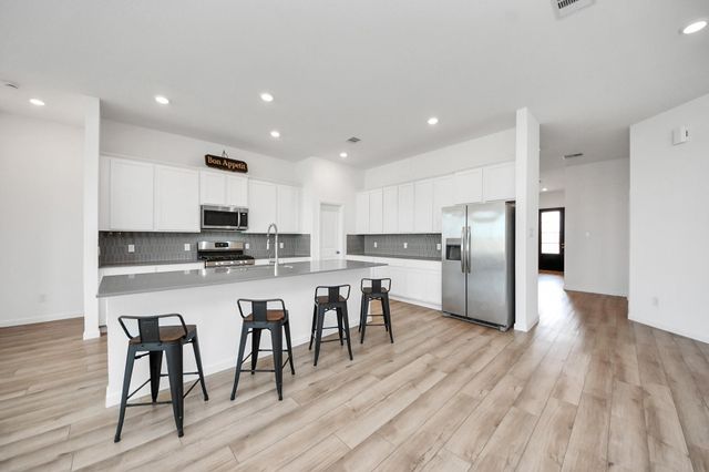 4707 Stoney Terrace Trail, Baytown, TX 77521