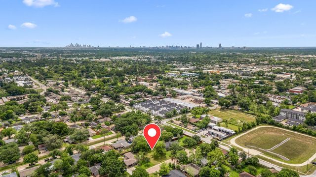 1916 Springrock Lane, Houston, TX 77080