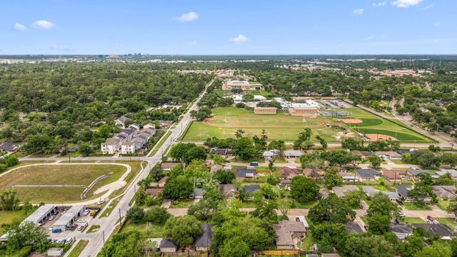 1916 Springrock Lane, Houston, TX 77080