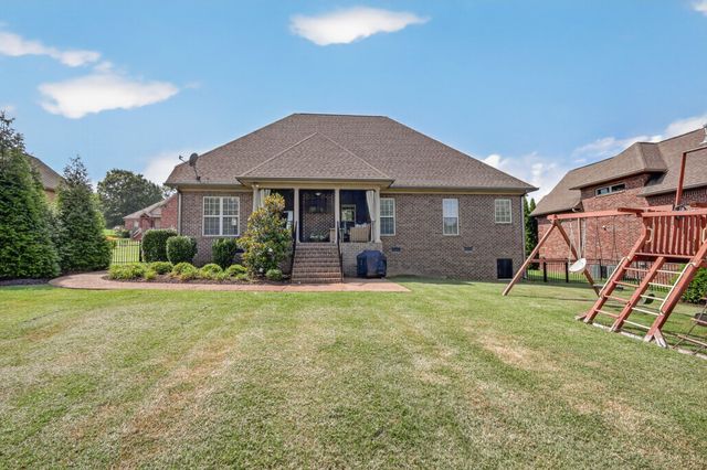 109 Waters Hill Cir, Lebanon, TN 37087