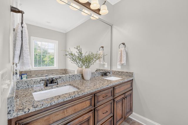 109 Waters Hill Cir, Lebanon, TN 37087