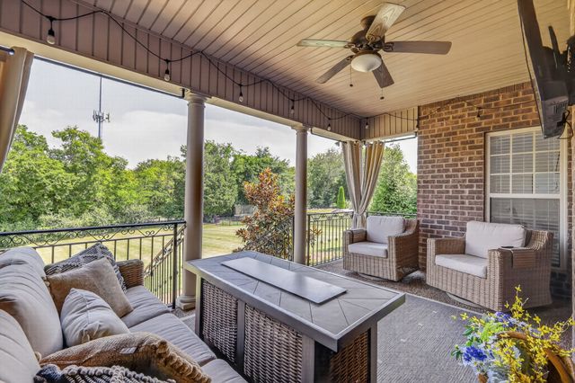 109 Waters Hill Cir, Lebanon, TN 37087