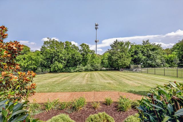 109 Waters Hill Cir, Lebanon, TN 37087