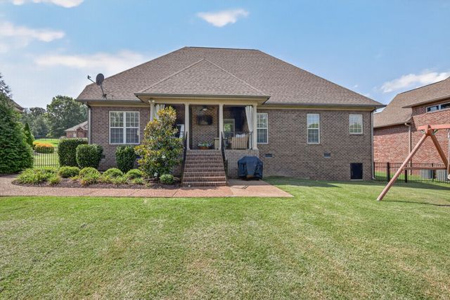 109 Waters Hill Cir, Lebanon, TN 37087