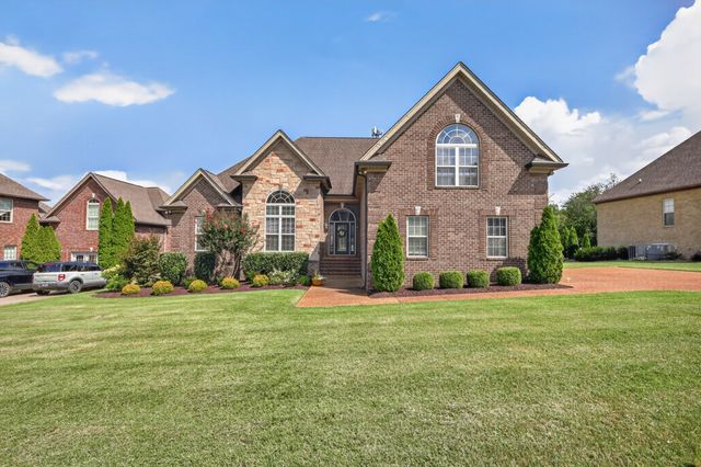 109 Waters Hill Cir, Lebanon, TN 37087