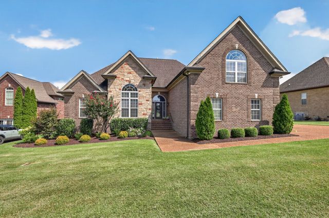 109 Waters Hill Cir, Lebanon, TN 37087