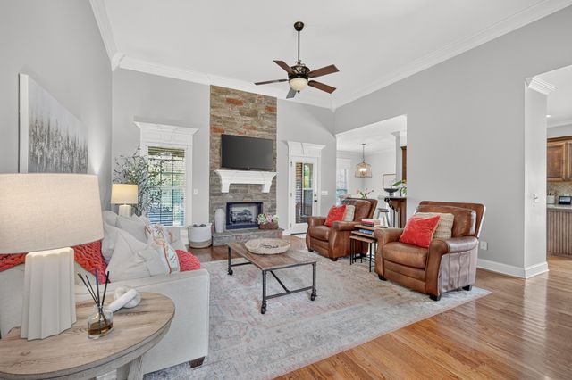 109 Waters Hill Cir, Lebanon, TN 37087