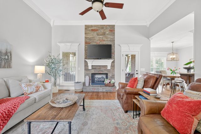 109 Waters Hill Cir, Lebanon, TN 37087