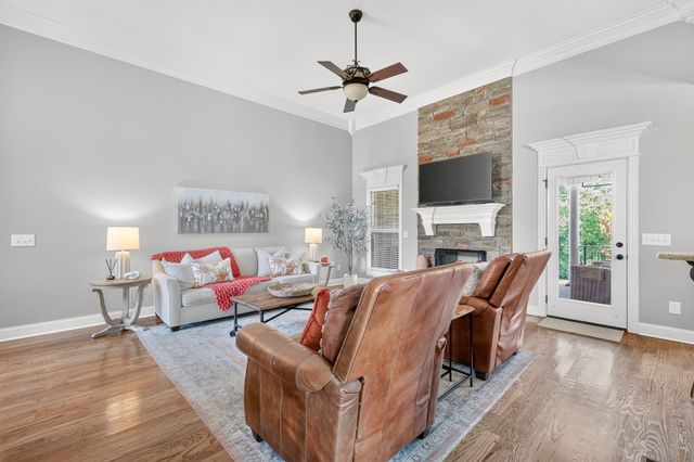 109 Waters Hill Cir, Lebanon, TN 37087